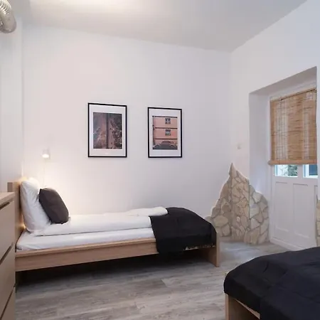 Hidden Gem At Kalvin Ter Apartment *
