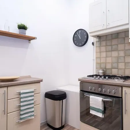 Hidden Gem At Kalvin Ter Apartment Budapest